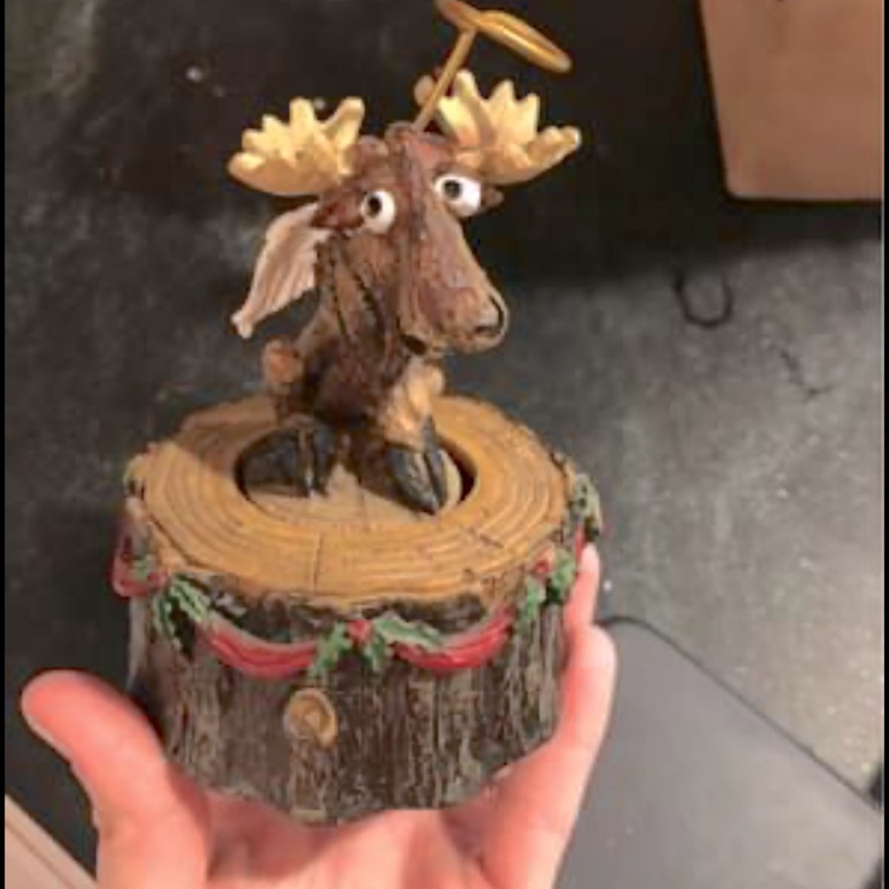 Moose Christmas musical figurine